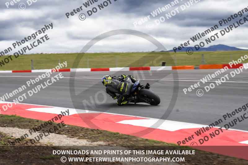 cadwell no limits trackday;cadwell park;cadwell park photographs;cadwell trackday photographs;enduro digital images;event digital images;eventdigitalimages;navarra;no limits trackdays;peter wileman photography;racing digital images;trackday digital images;trackday photos